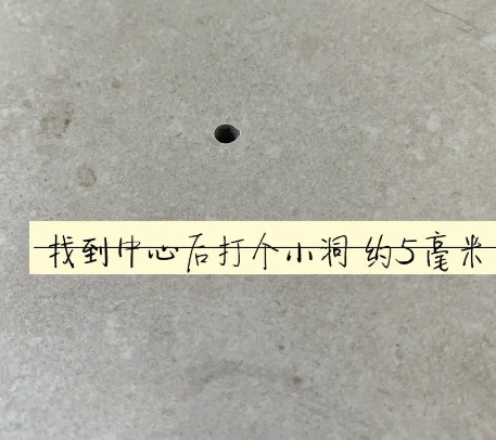 新民瓷砖空鼓维修公司专业解答在瓷砖铺贴过程中，如果砂料搅拌不均匀，将会带来以下问题
